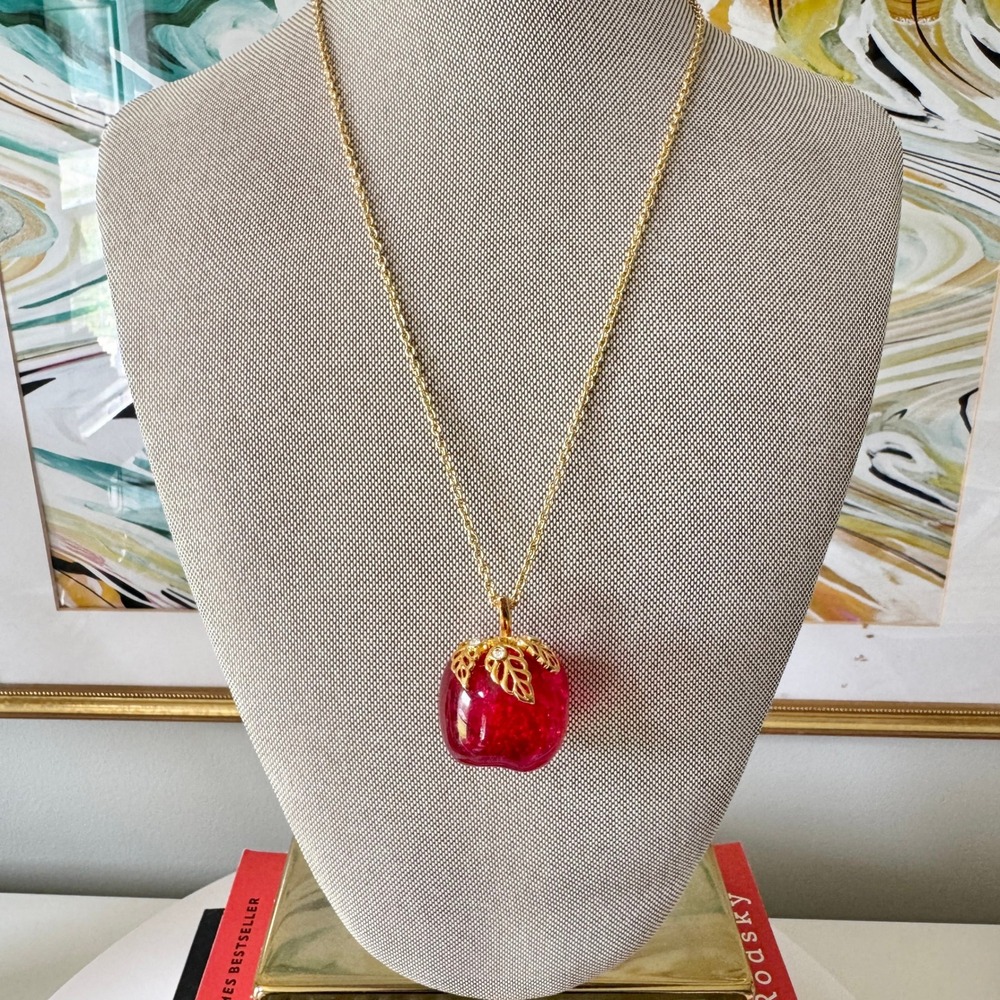 Vintage Avon Red Lucite Apple Pendant Necklace Gold Tone Rhinestone Leaf Jewelry